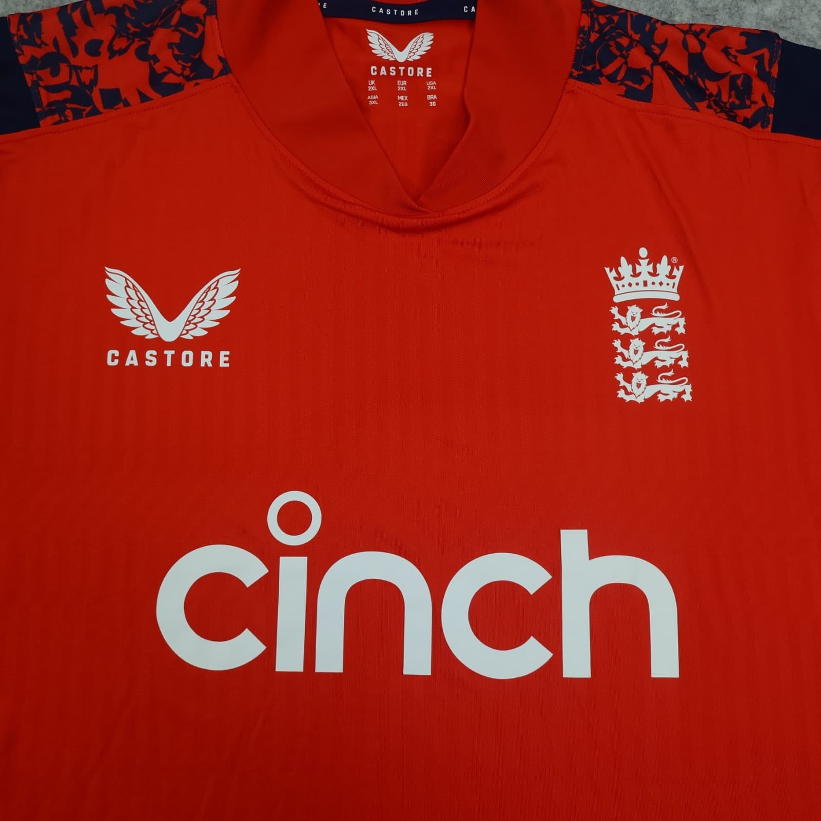 England Cricket Shirt 2XL Red 2024 2025 T20 Cinch Castore Shirt photo 3