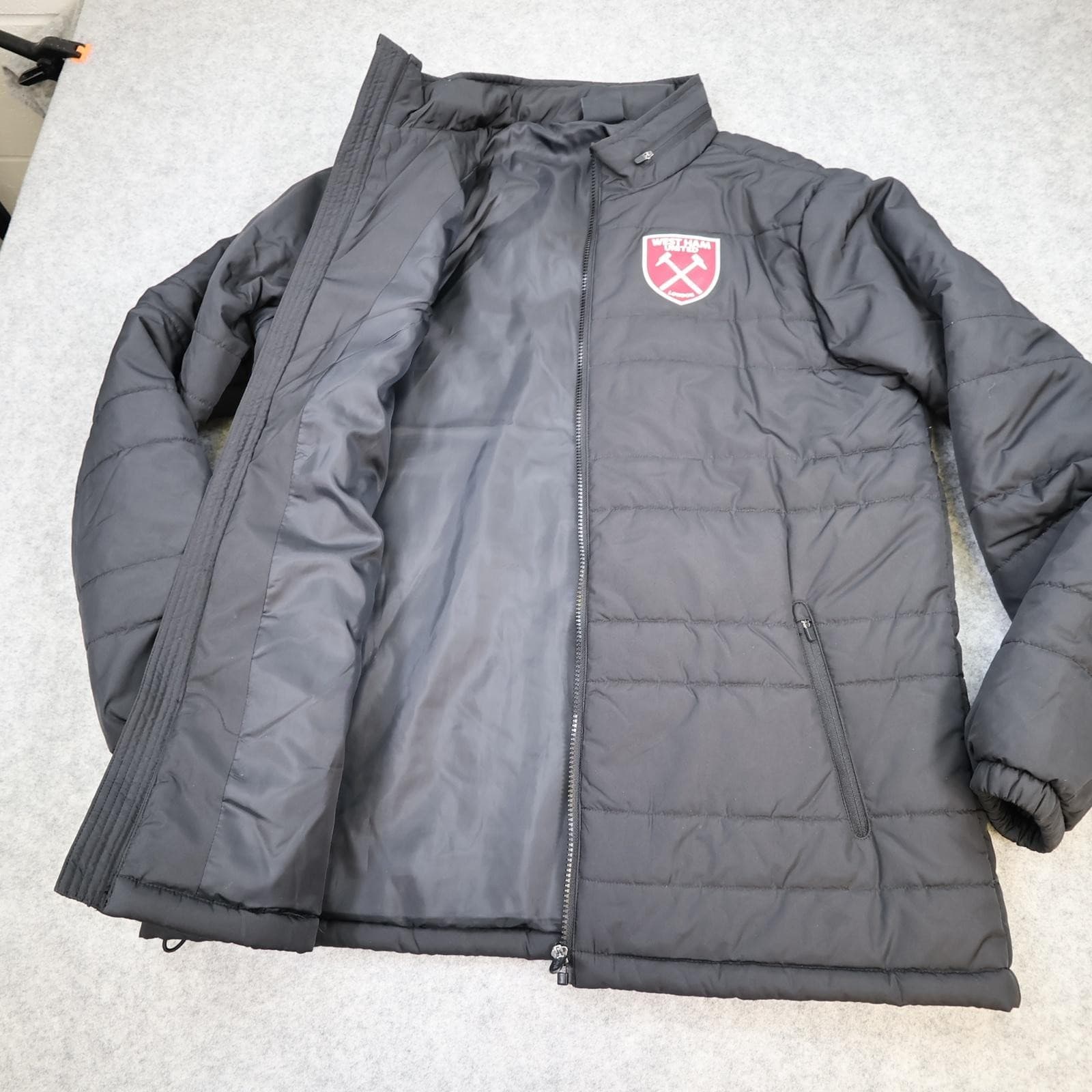 West Ham United Jacket Mens Large Black Football Umbro Hooded Padded Winter Coat photo 3