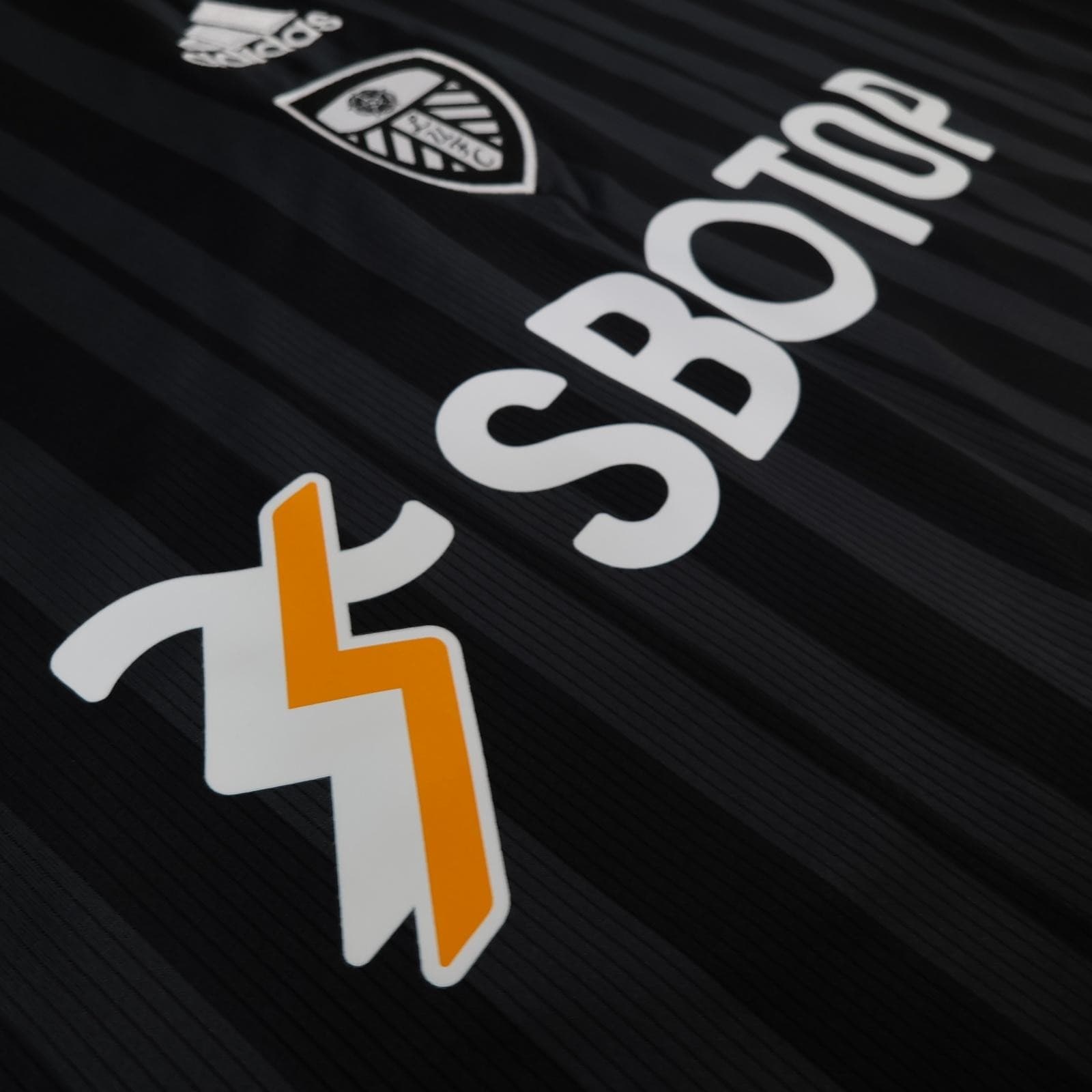 Leeds United Shirt Mens XL Black 3rd Kit 2022 2023 EPL Football Adidas SBOTOP photo 8