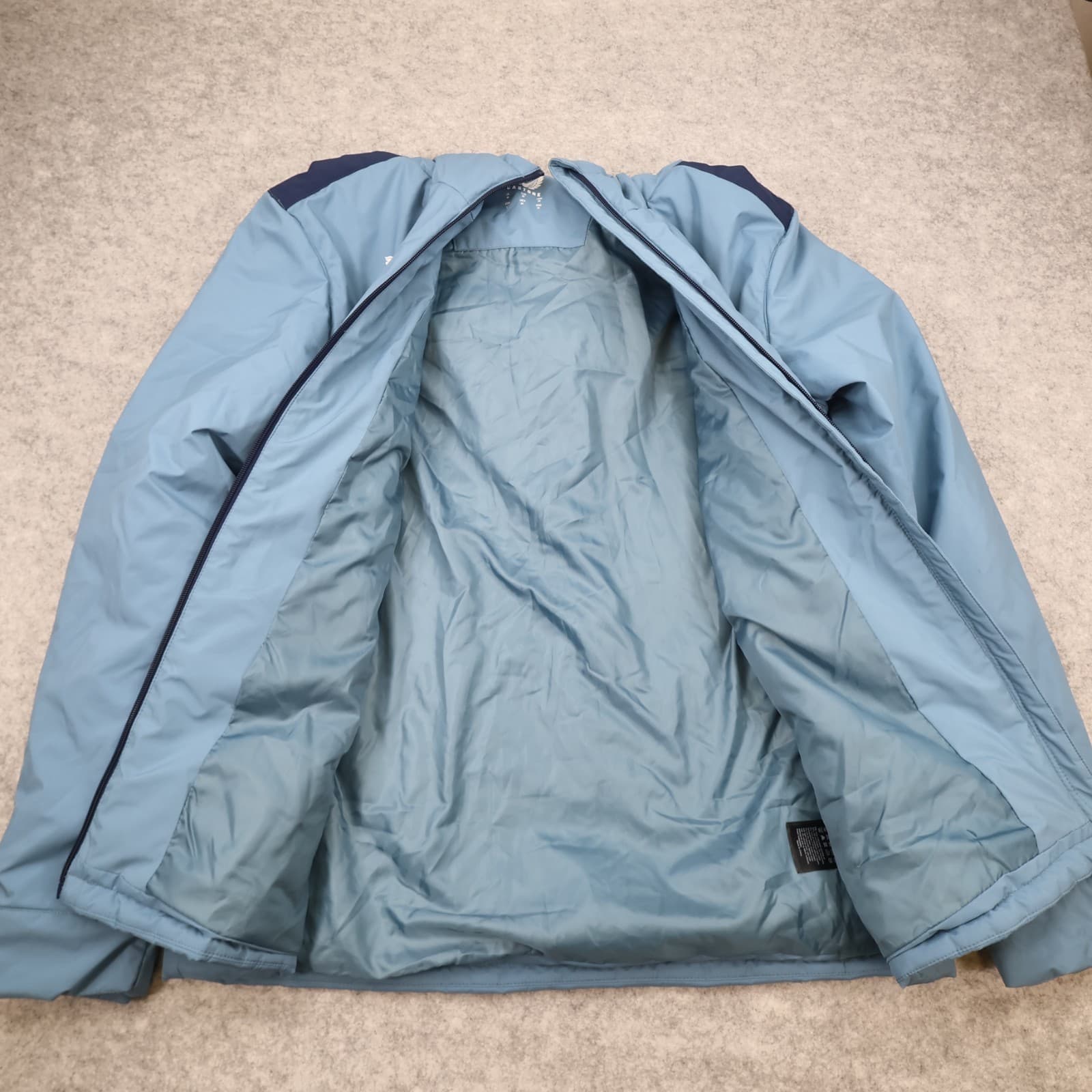 Newcastle United Jacket Medium Blue Waterproof Coat 2023 2024 Castore Bench photo 2