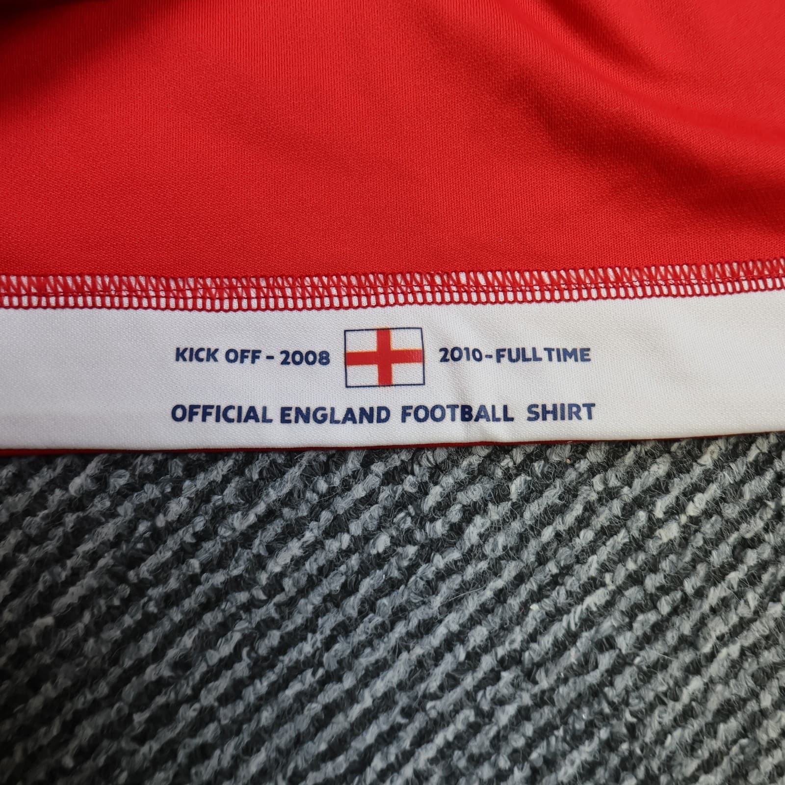 England Football Shirt Medium Red Away Kit 2008 2010 Jersey David Beckham photo 9