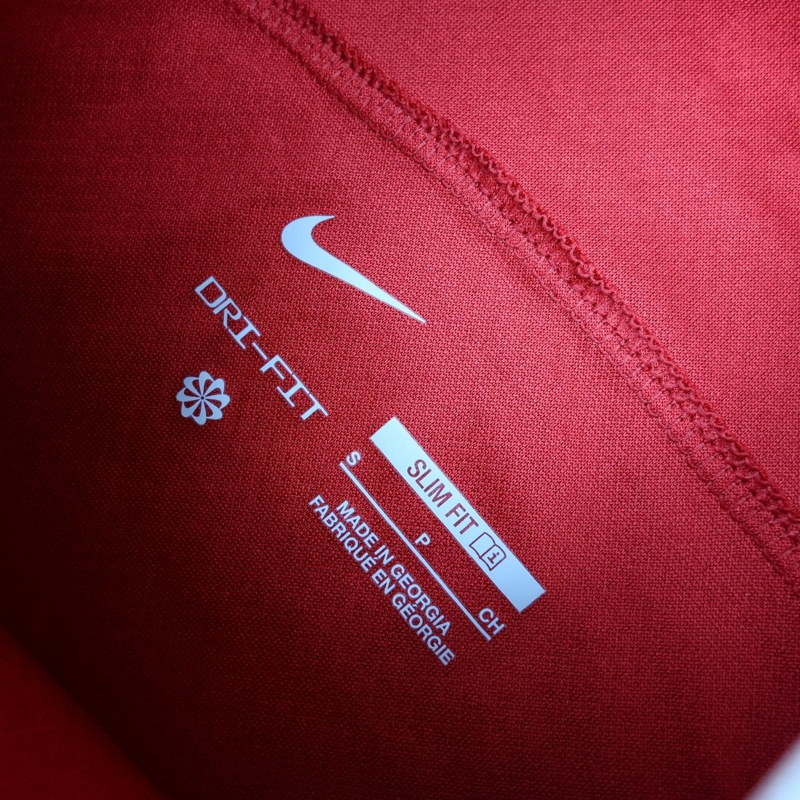 Liverpool Shirt Womens Small Red Home 2023 2024 Football Nike Standard Chartered photo 6