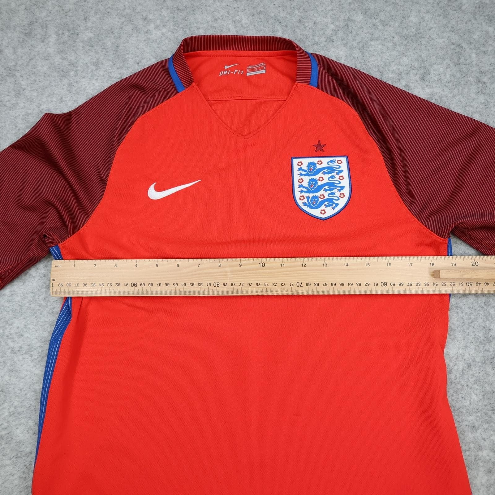 England Away Shirt Mens Medium Red 2016 2017 Football Nike Dri Fit Jersey photo 11