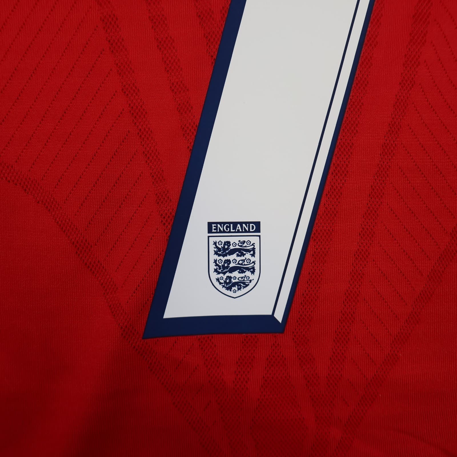 England Football Shirt Medium Red Away Kit 2008 2010 Jersey David Beckham photo 16