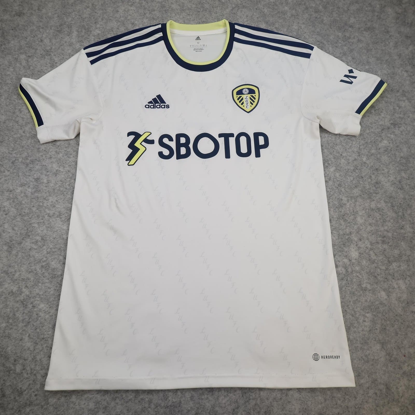 Leeds United Shirt Mens Medium White Home 2022 2023 EPL Football Adidas SBOTOP