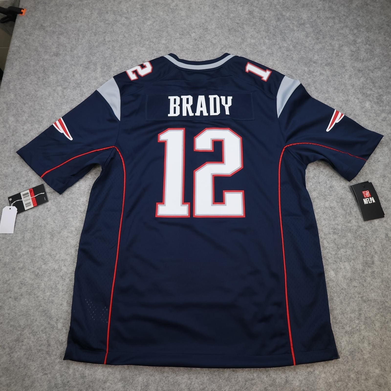 New England Patriots Football Jersey Mens Large Blue Home NFL Nike Brady 12
