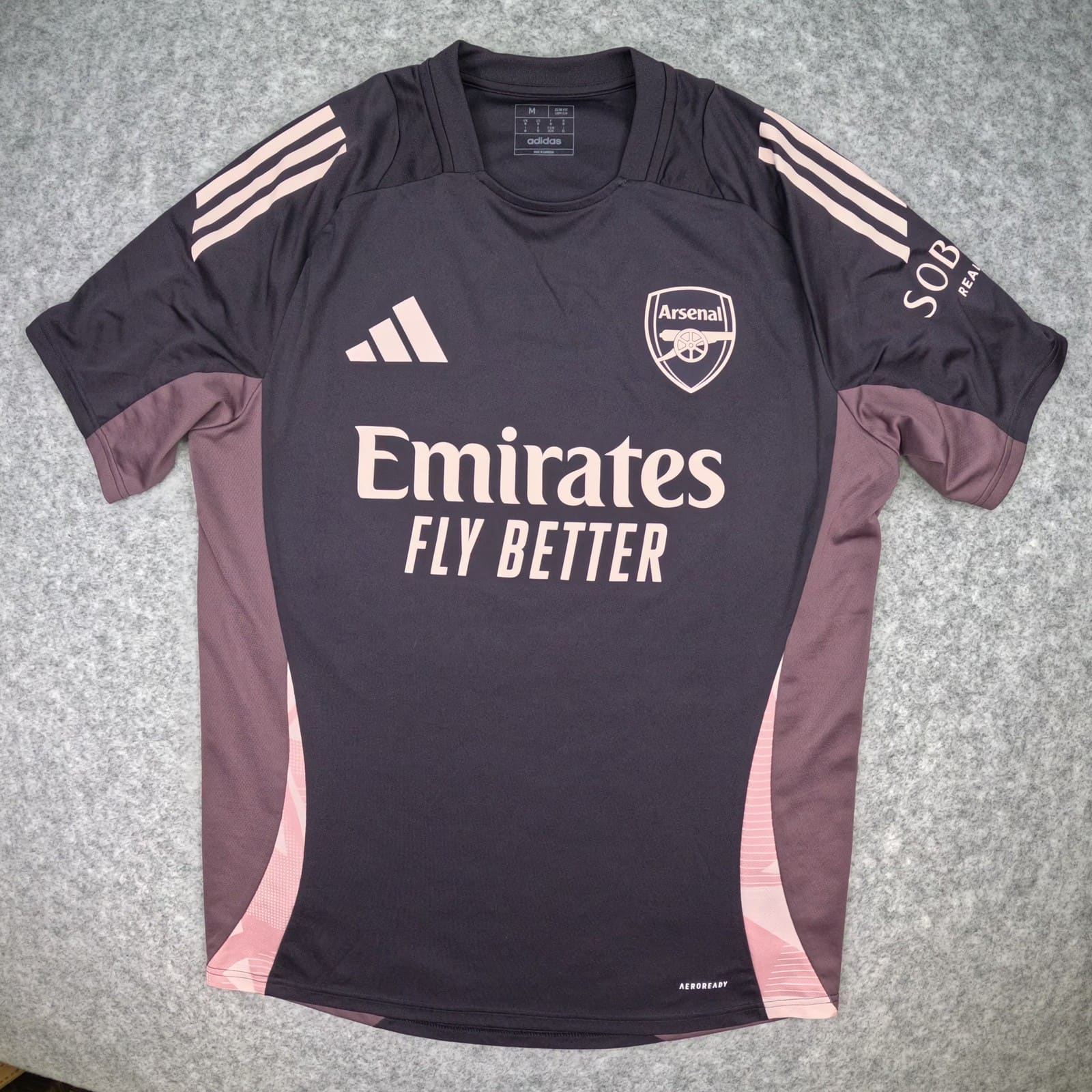 Arsenal Football Shirt Medium Black Training adidas 2024 2025 Soccer Jersey