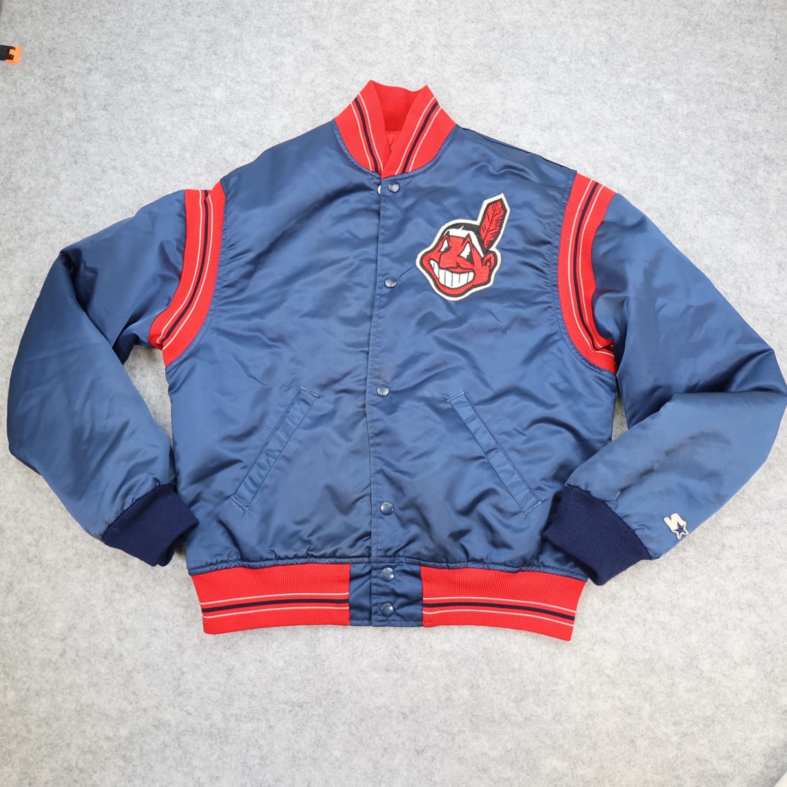 Vintage Cleveland Indians Varsity Jacket Medium Satin 1980s Starter Baseball