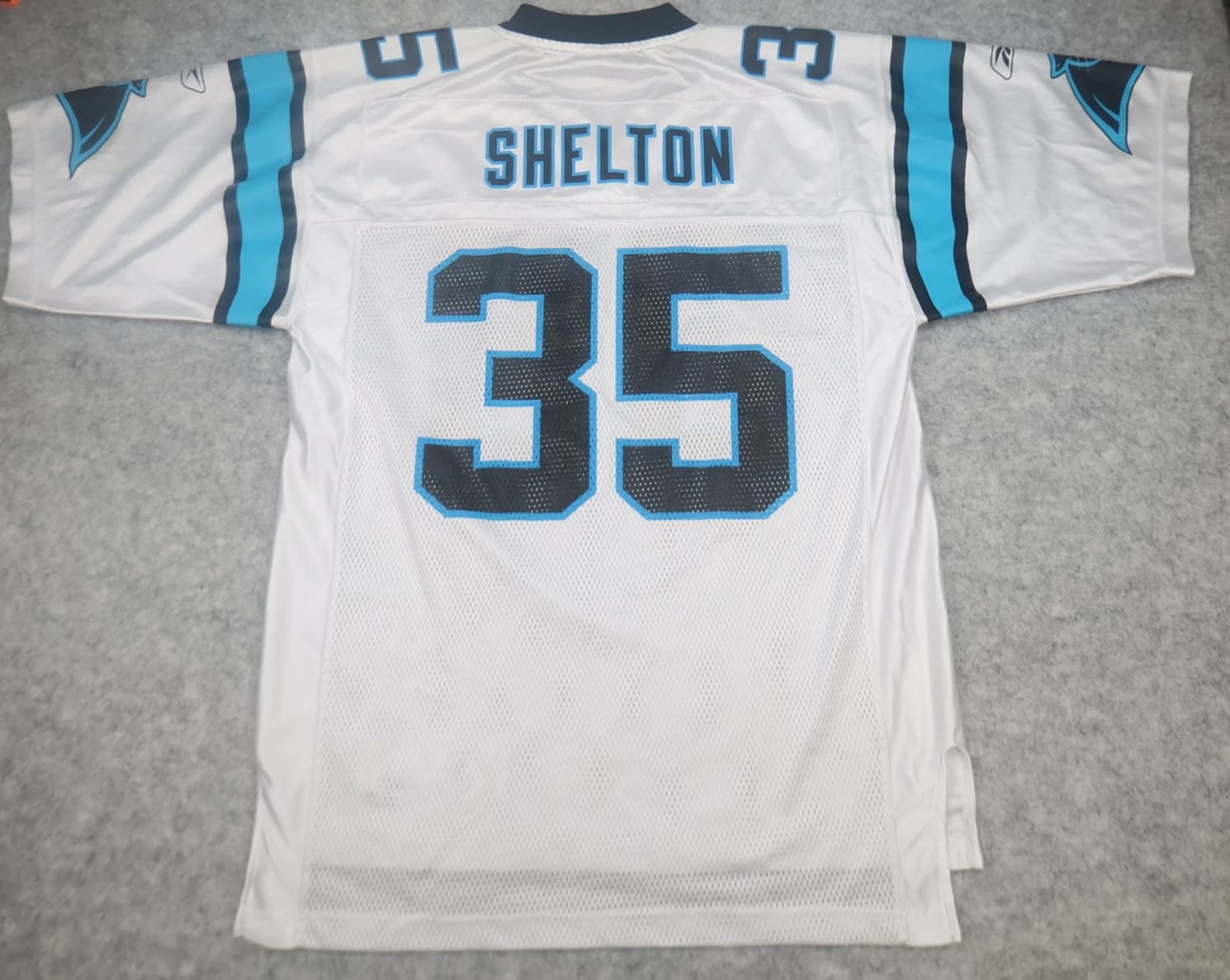 Carolina Panthers Jersey Medium White Shirt NFL Reebok Eric Shelton Mens 35