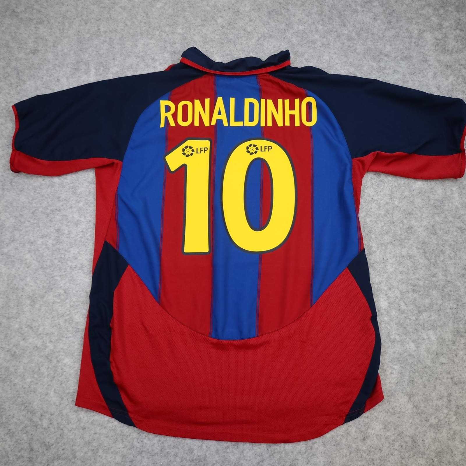 Vintage Barcelona Shirt Mens Large Red Blue Home 2003 2004 Nike Ronaldinho 10