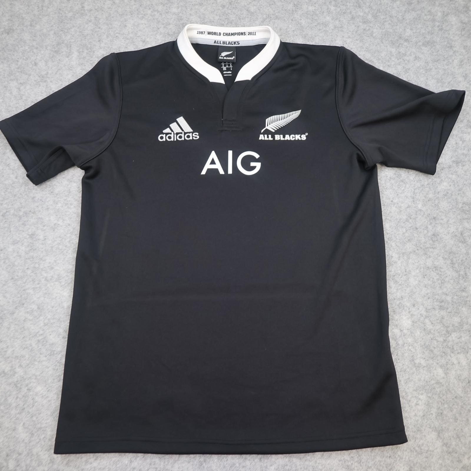 New Zealand All Blacks Shirt Mens Medium Black Rugby Adidas AIG 2013 2014 Jersey