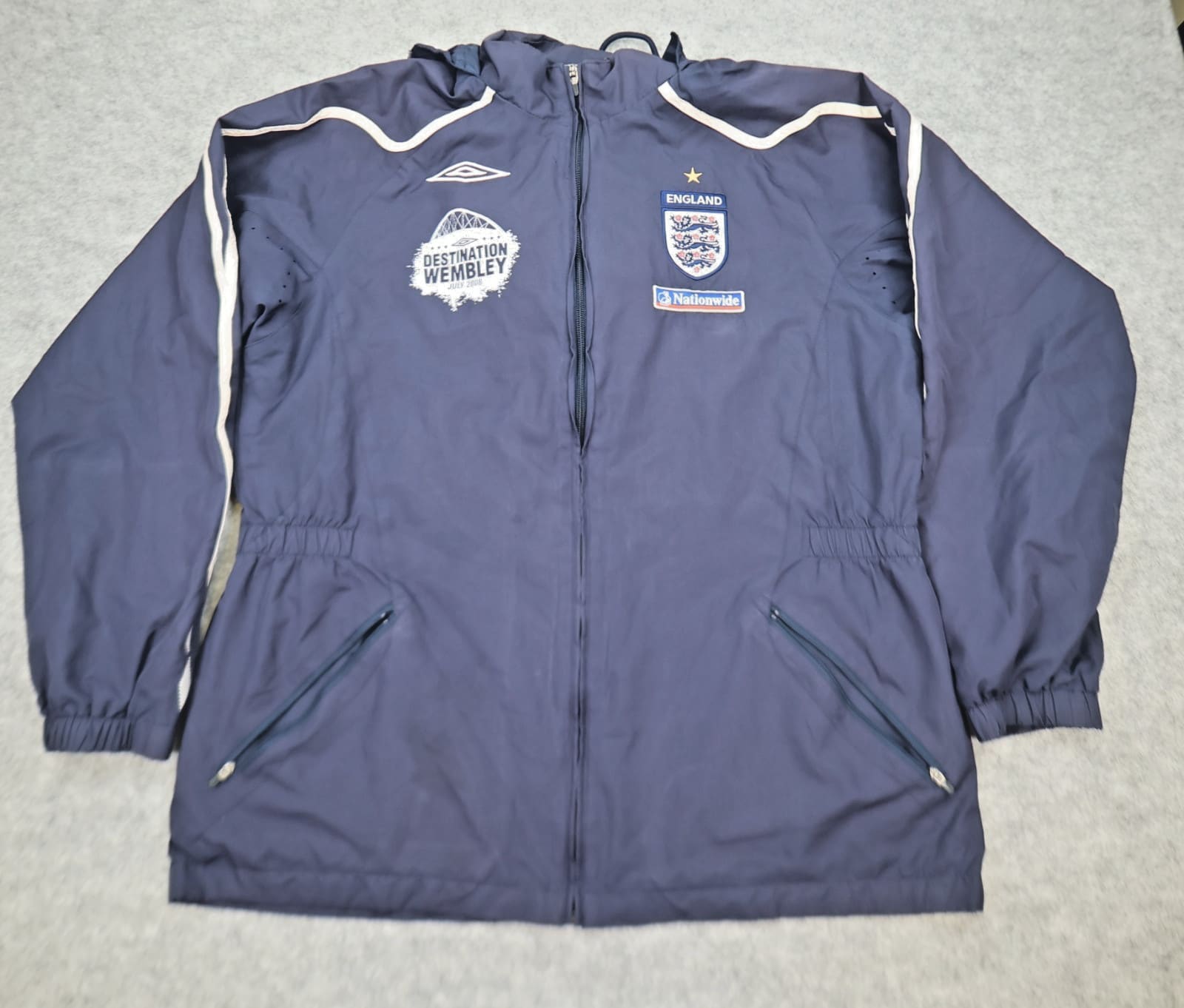 England Football Jacket Large Umbro Navy Waterproof Zipped Wembley 2008