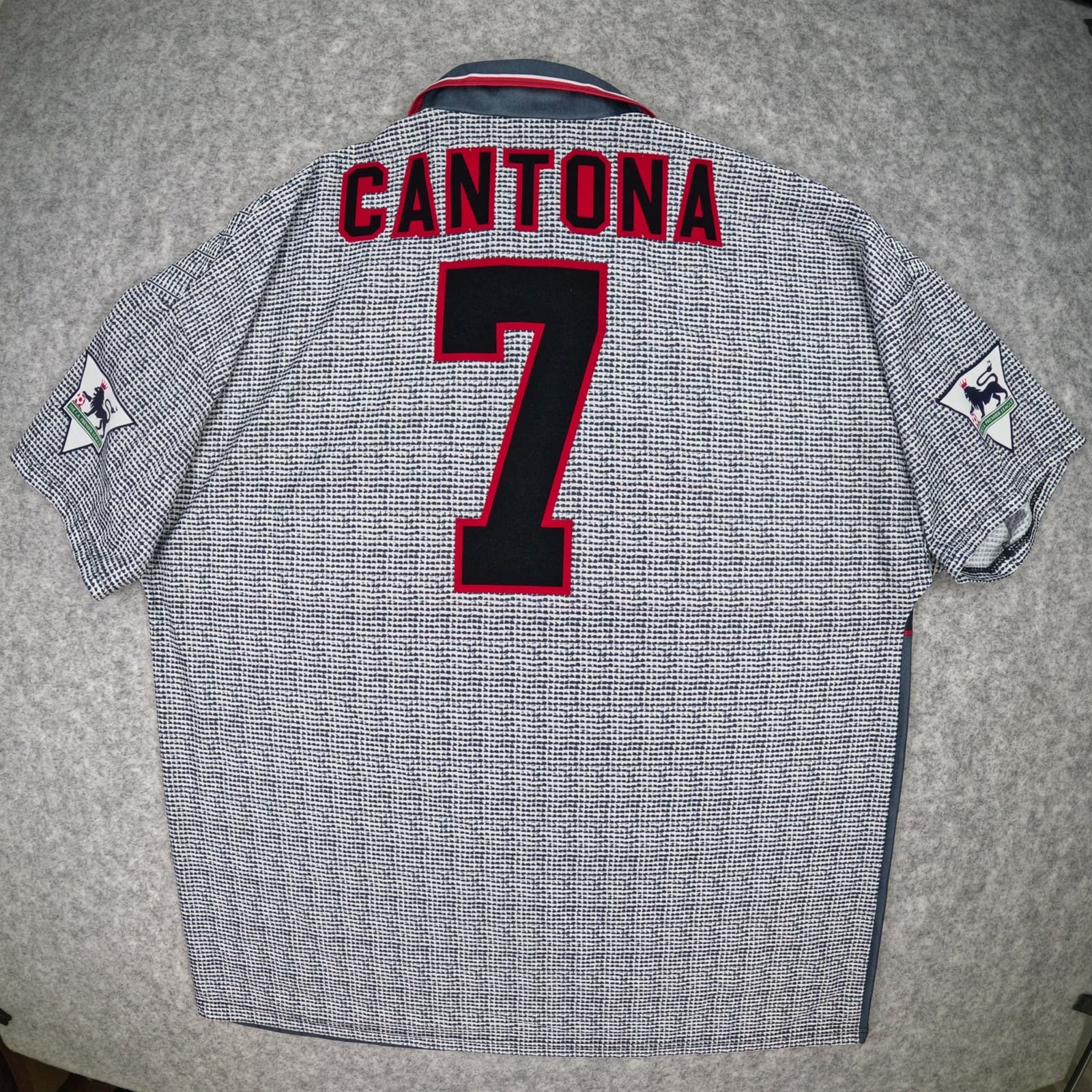 Manchester United Football Shirt Extra Large 1995 1996 Grey Away Umbro Cantona