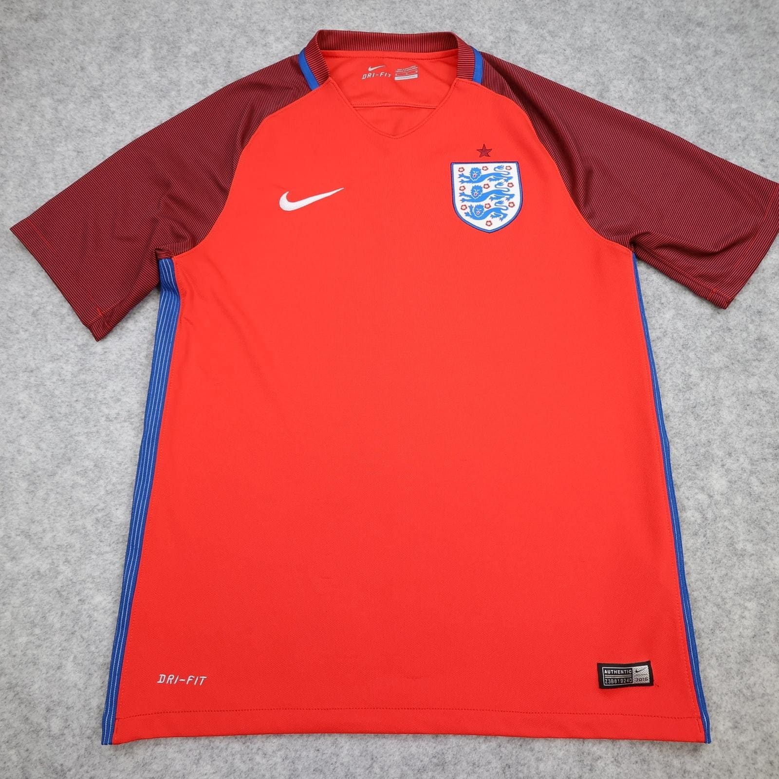 England Away Shirt Mens Medium Red 2016 2017 Football Nike Dri Fit Jersey