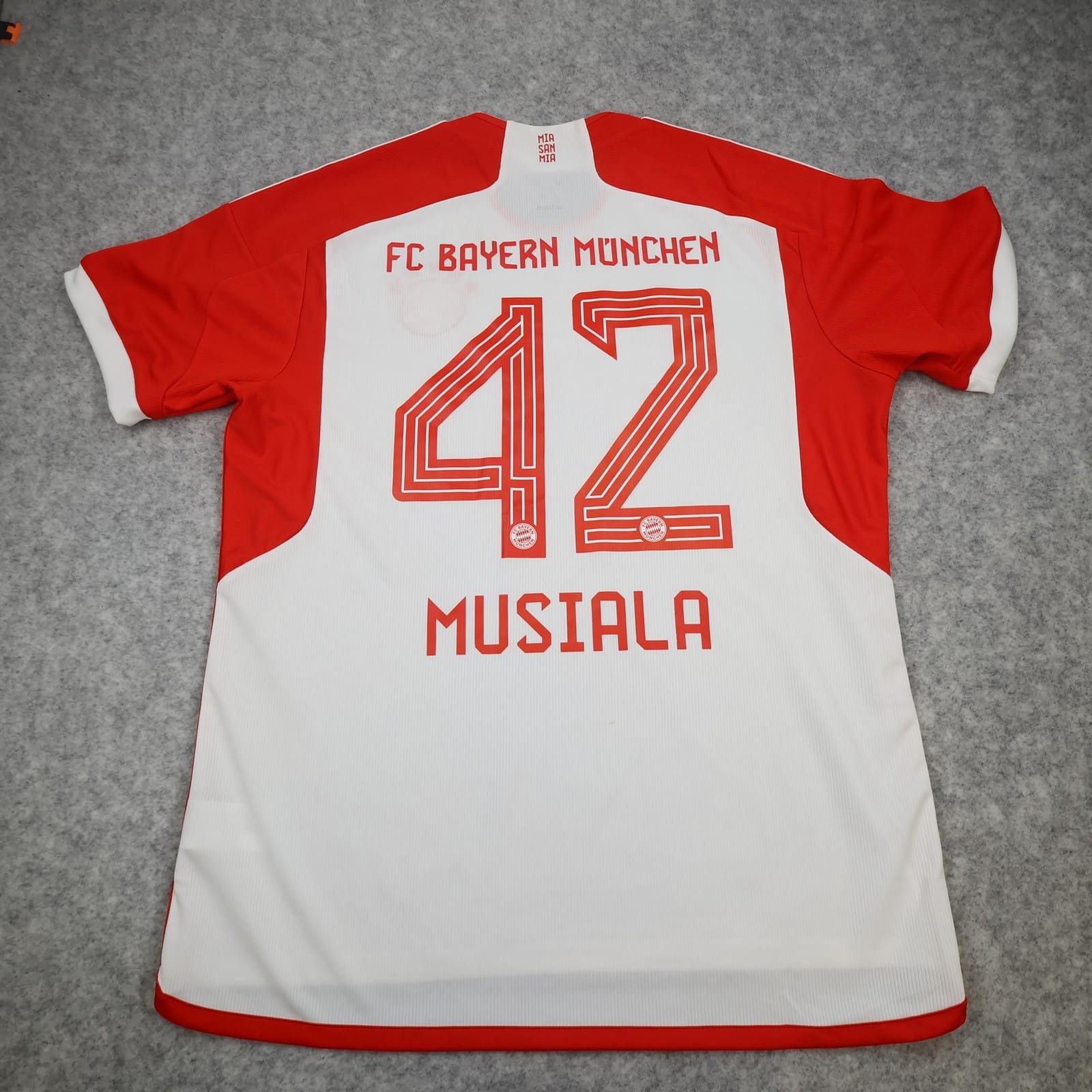 Bayern Munich Shirt Mens XL White Home 2023 2024 Adidas Jersey Musiala 42