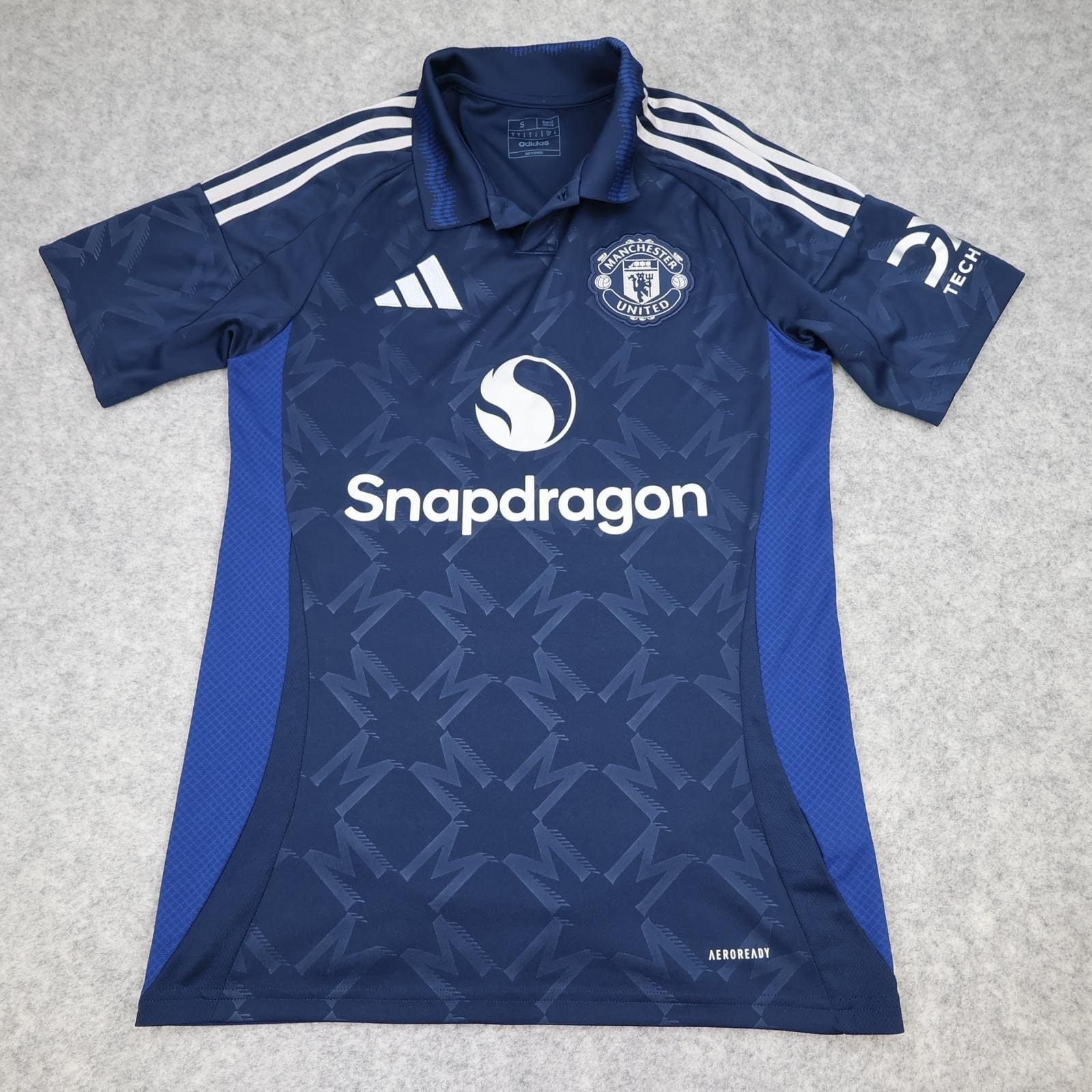 Manchester United Shirt Mens Small Blue Away 2024 2025 Adidas Soccer Jersey