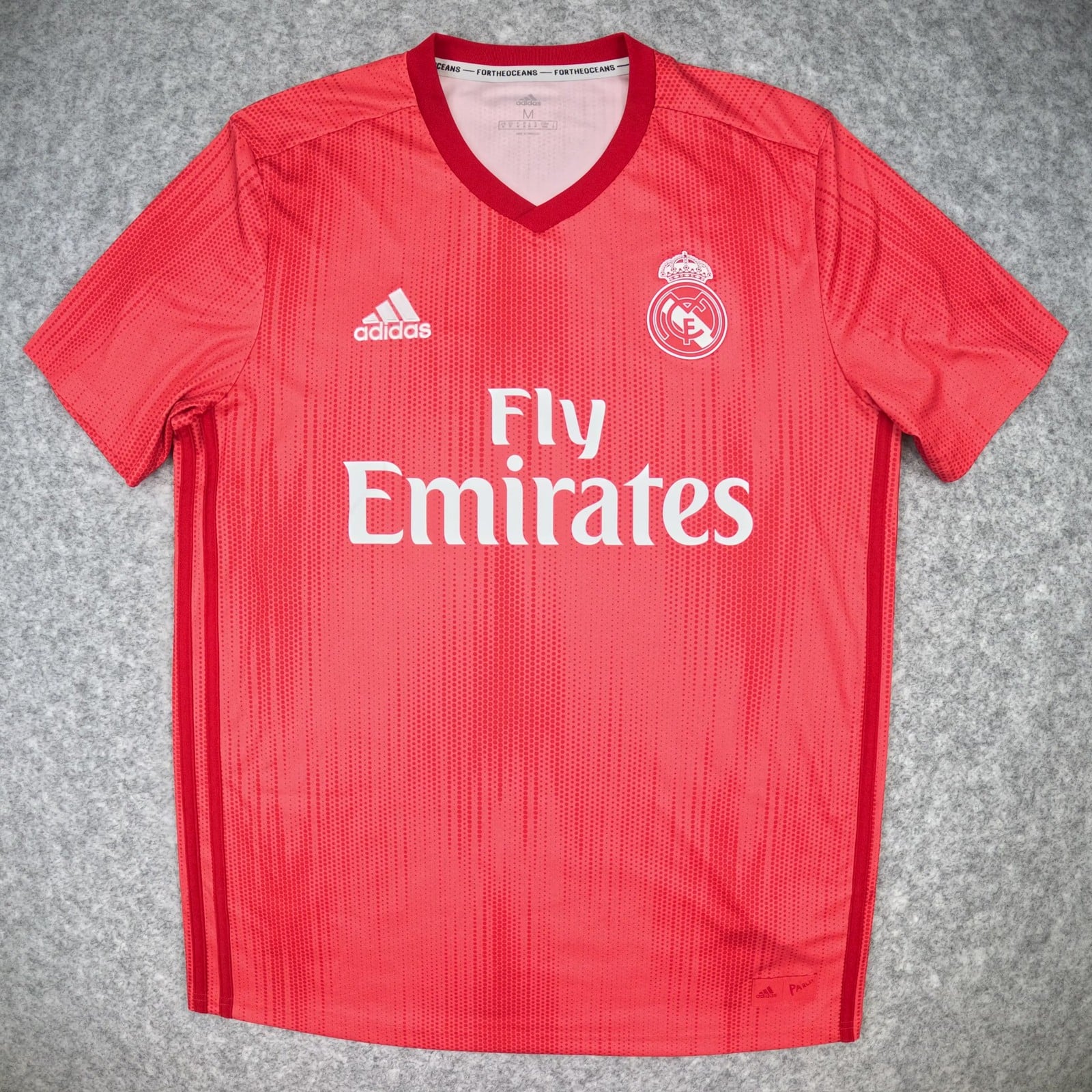 Real Madrid Football Shirt Medium Red Third 2018-19 adidas Parley Soccer Jersey