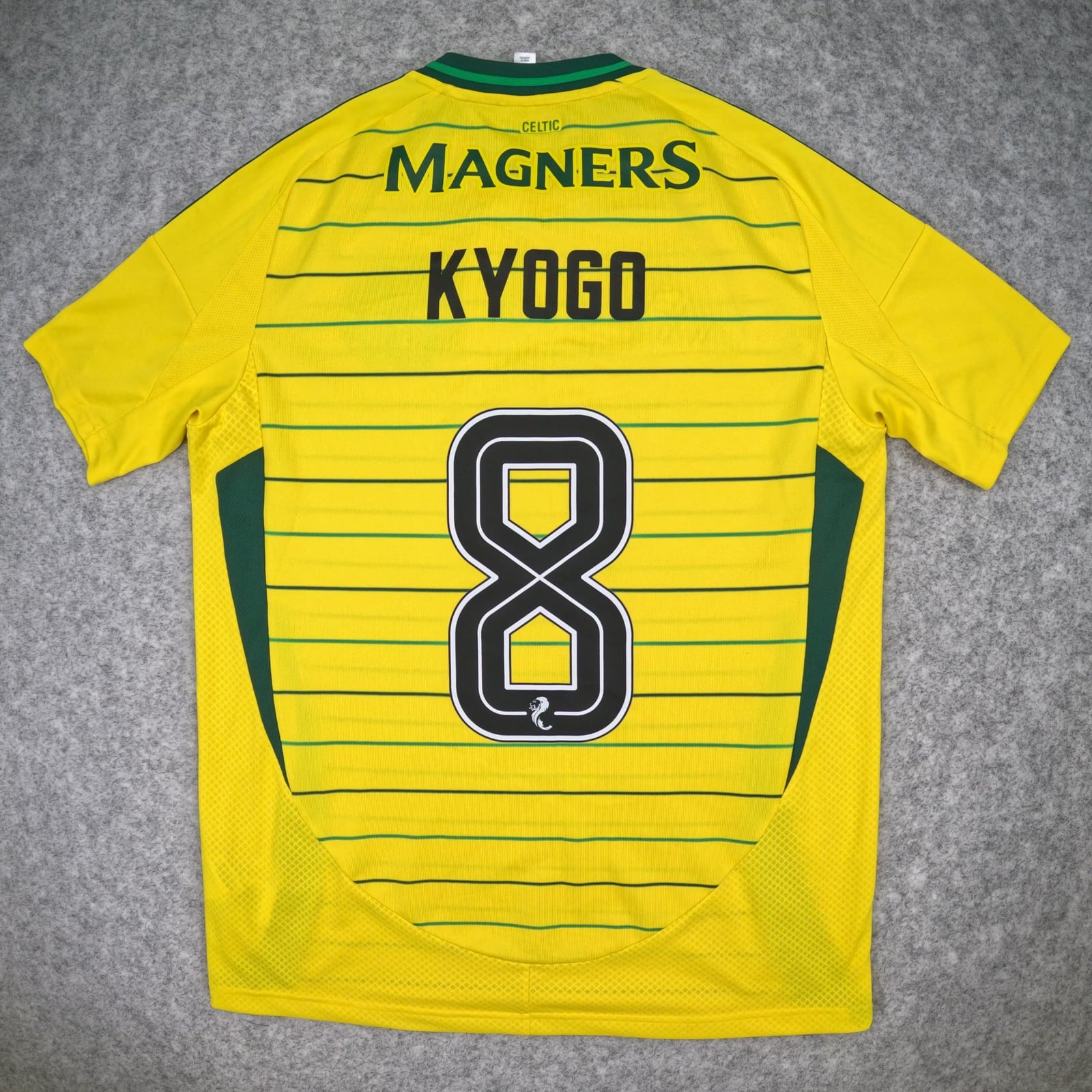 Celtic Football Shirt Medium Yellow Away 2024 25 adidas Kyogo 8 Soccer Jersey