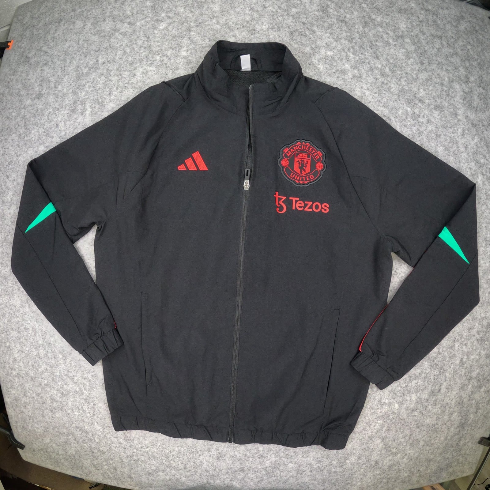 Manchester United Track Jacket Medium Black 2023 2024 adidas Long Sleeve