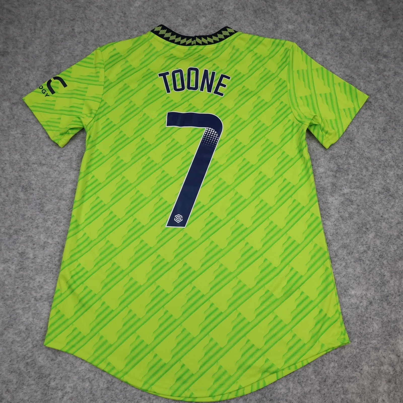 Manchester United Shirt Womens Small 8-10 3rd 2022 2023 Adidas Toone 7 Jersey