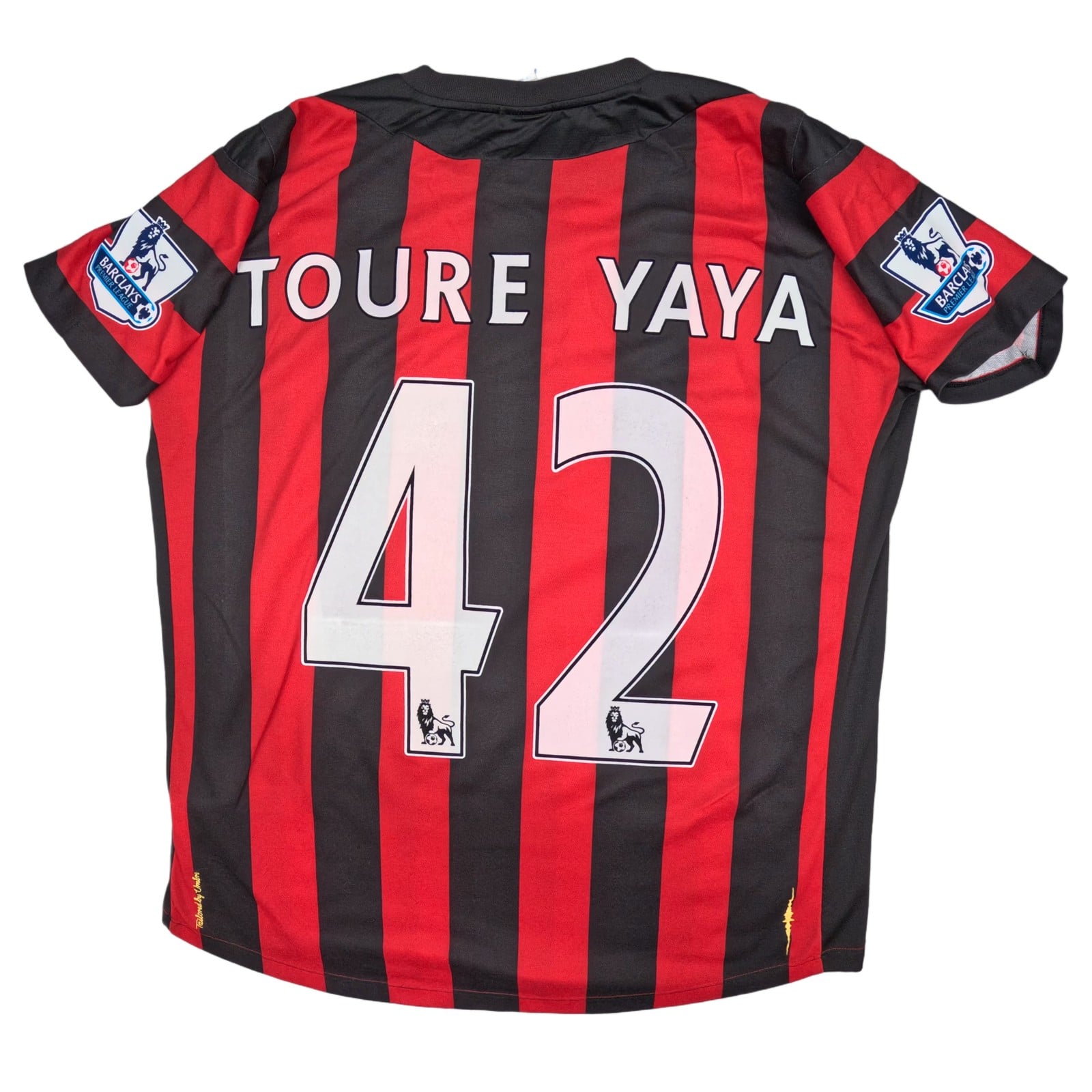 Manchester City Football Shirt Medium Red and Black Away 2011 2012 Umbro 42