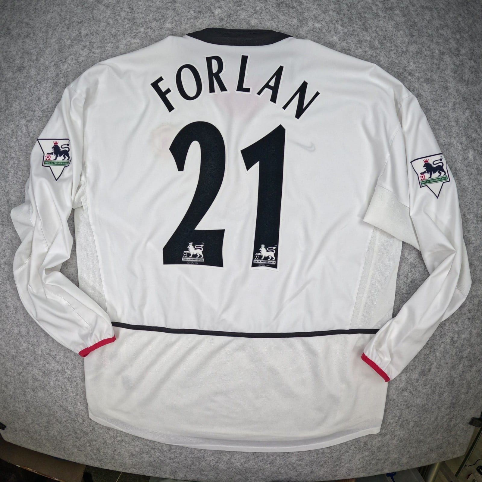 Manchester United Football Shirt White 2002 2003 Away Nike Forlan 21 Long Sleeve