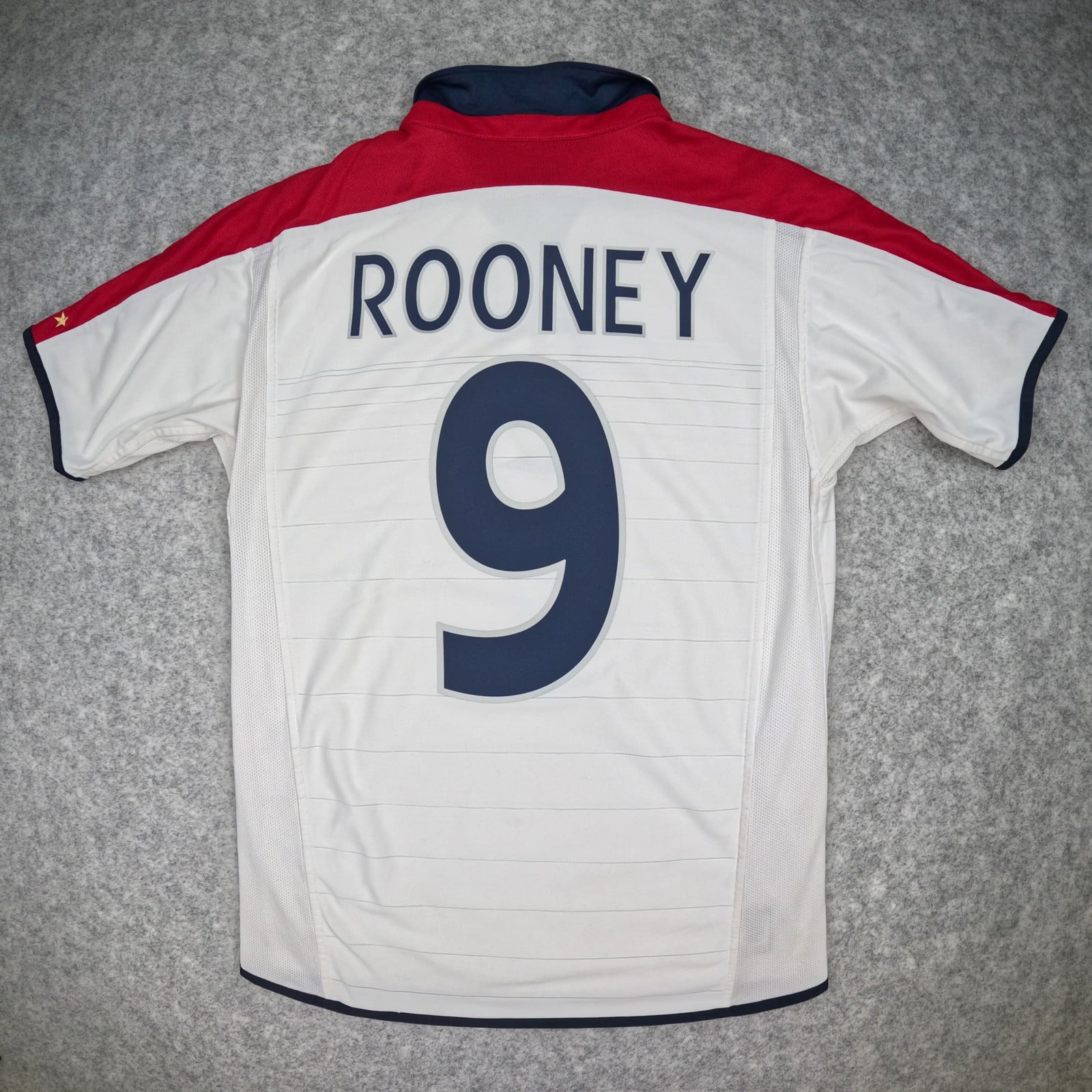 England Football Shirt Small White Home 2003 2005 Umbro ROONEY 9 Soccer Jersey