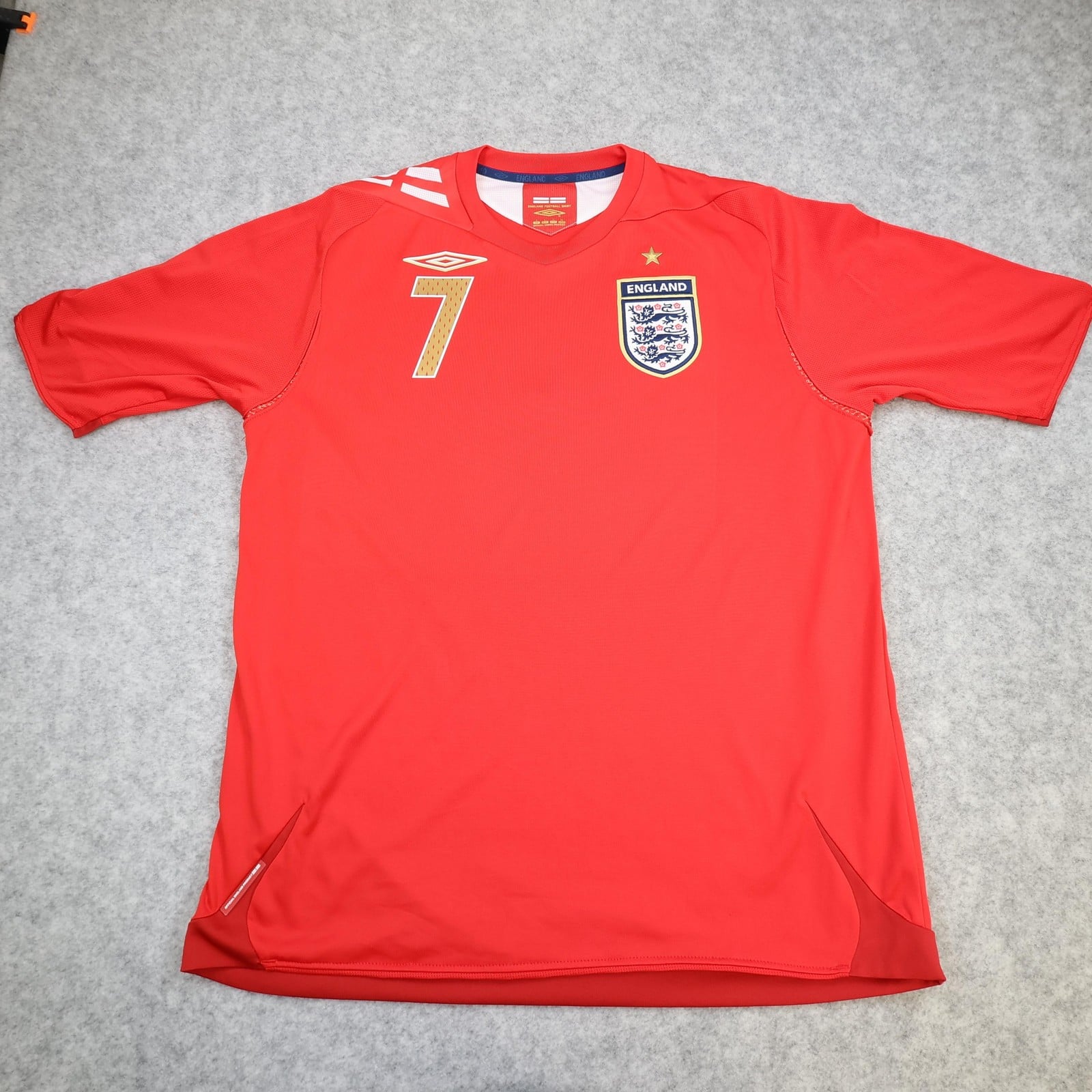 England Away Shirt Mens Large Red 2006 2008 Football Umbro Beckham 7 Jersey