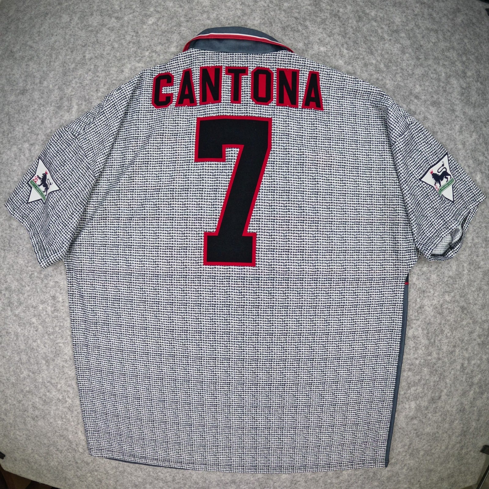 Manchester United Football Shirt Extra Large 1995 1996 Grey Away Umbro Cantona
