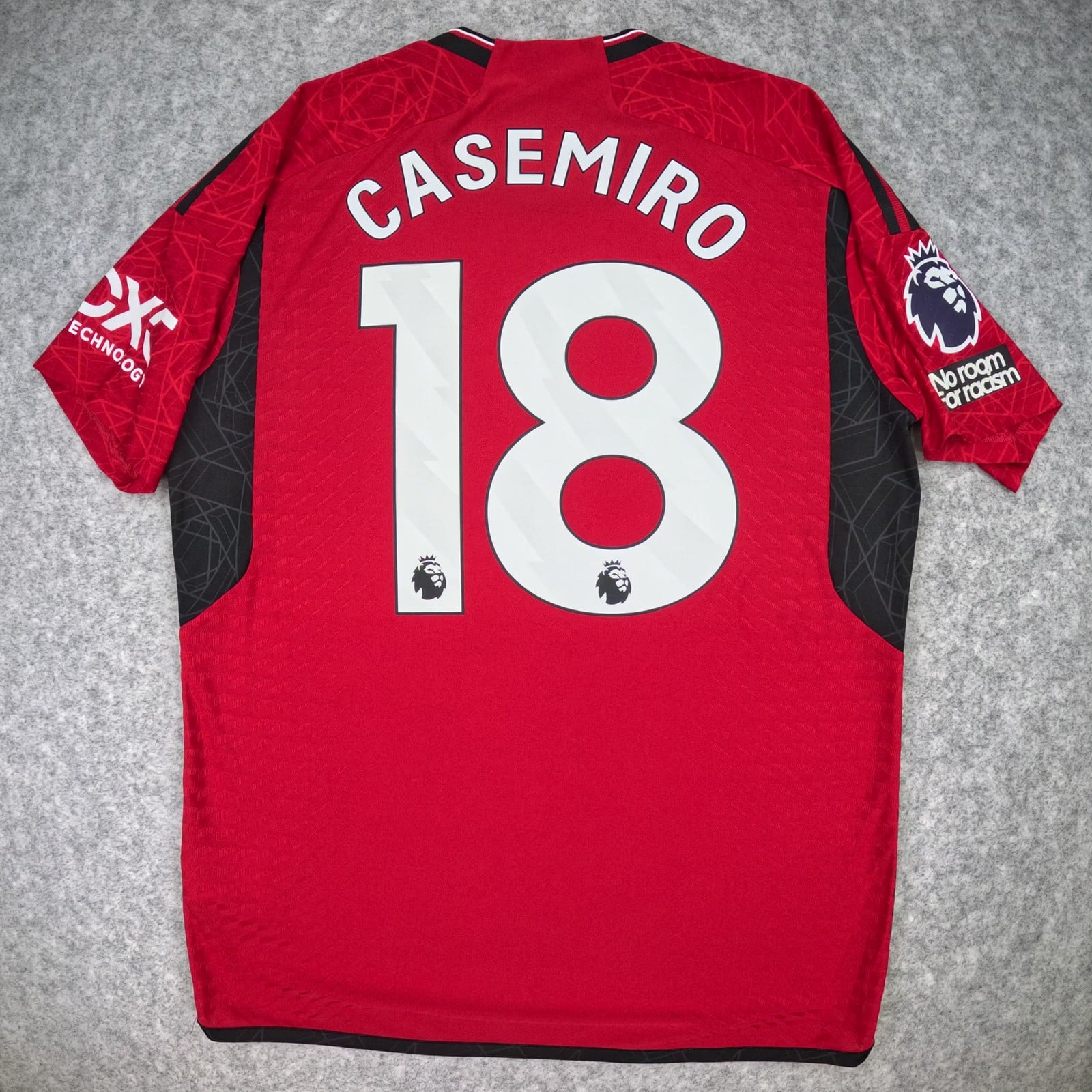 Manchester United Football Shirt Large Red Home 2023 24 adidas Casemiro Jersey