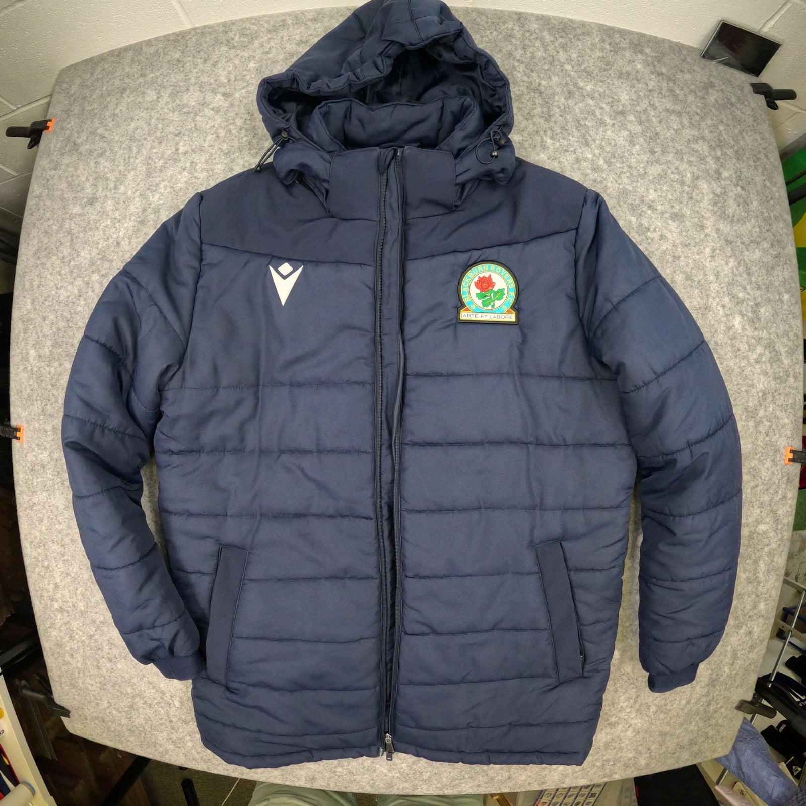 Blackburn Rovers Jacket Large Navy Macron Long Sleeve Football Zip Puffer