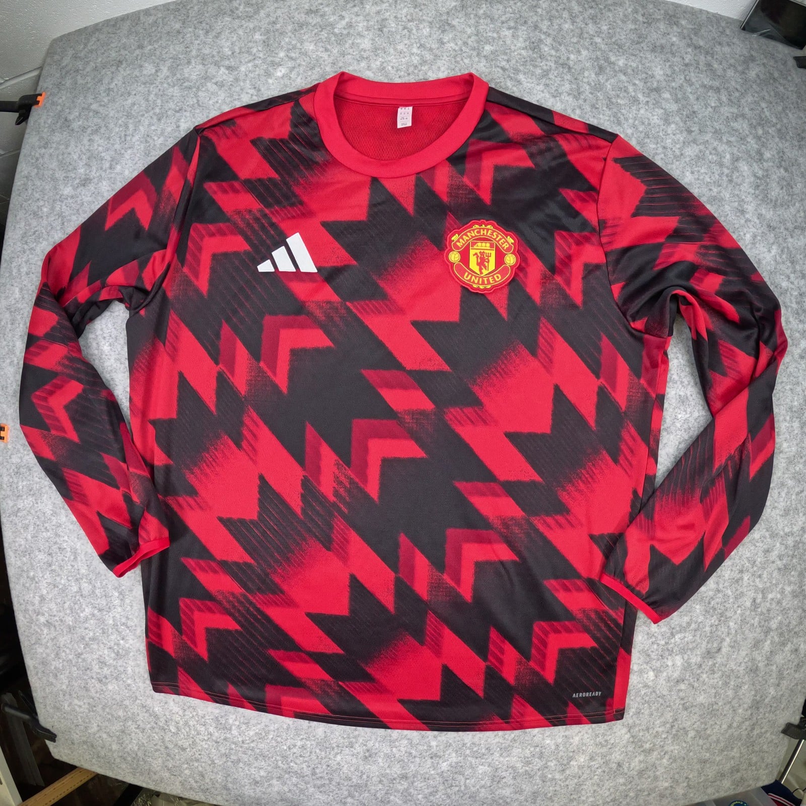 Manchester United Football Training Jumper XL Red adidas 2025 2026 Warm top