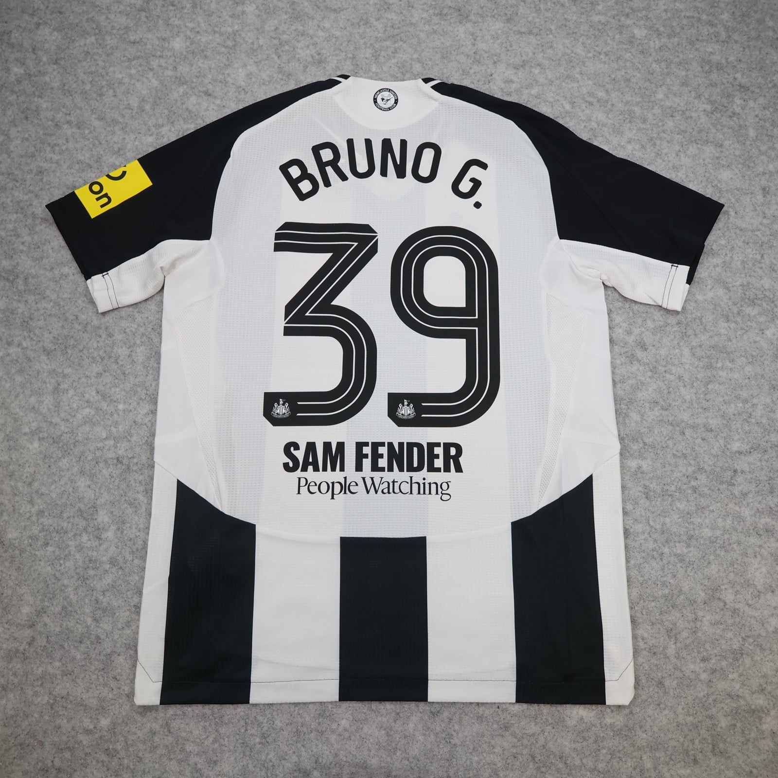 Newcastle United Shirt Medium White Home Kit 2024 2025 Adidas Jersey Guimarães
