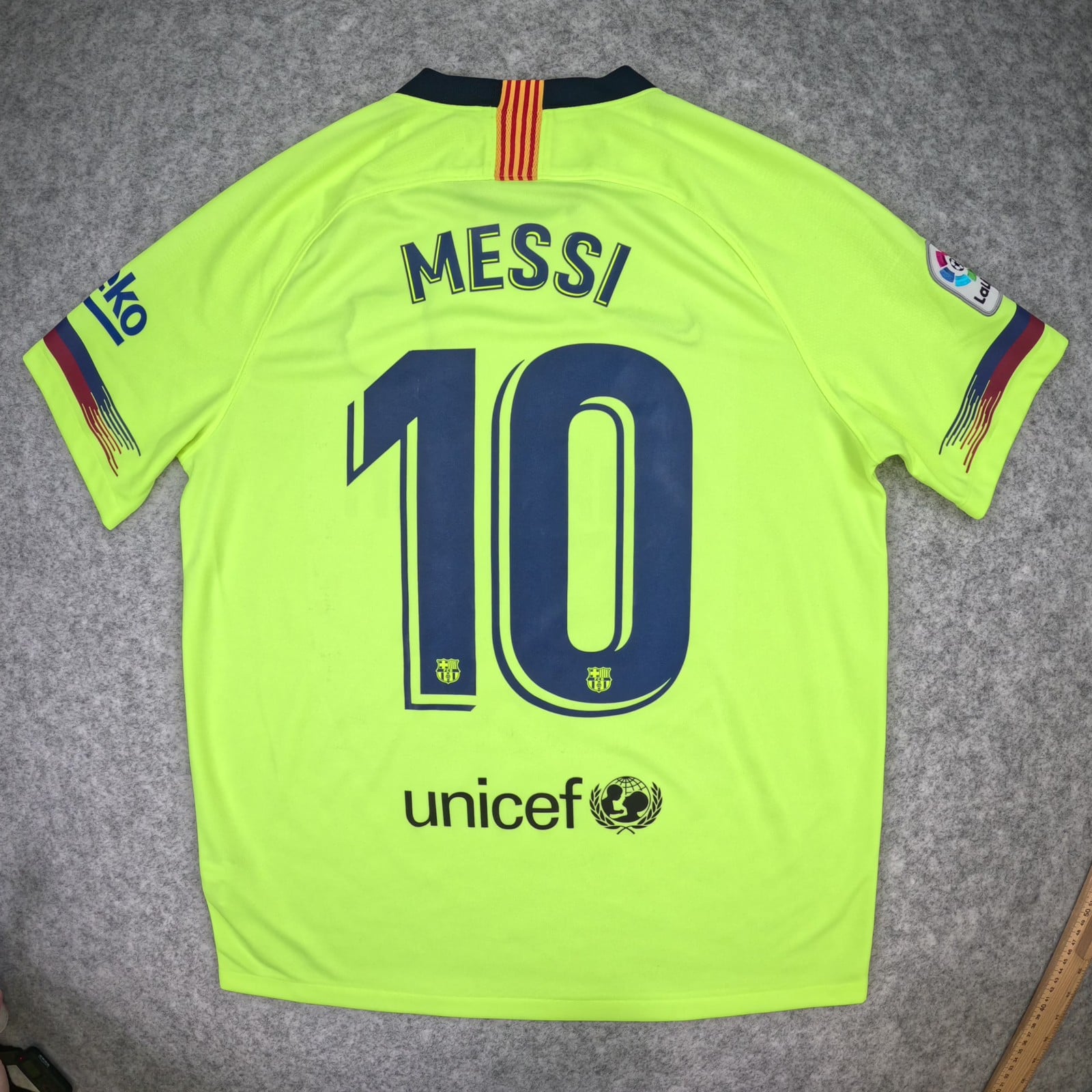Barcelona Football Shirt Large Yellow Away 2018 2019 Nike Messi 10 918990-703