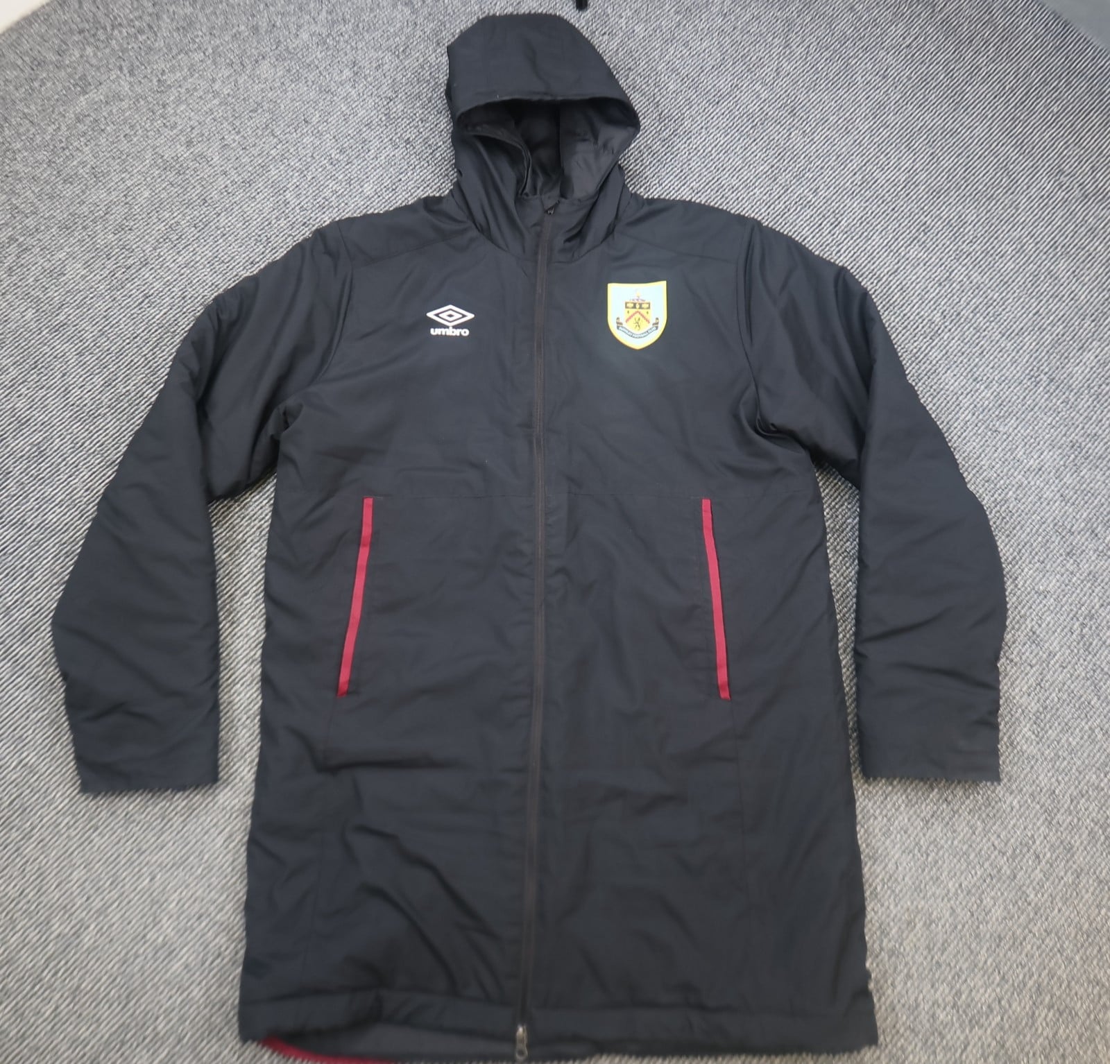 Burnley Jacket Extra Large Black Winter Umbro 2019 2020 Padded Long Bench Coat