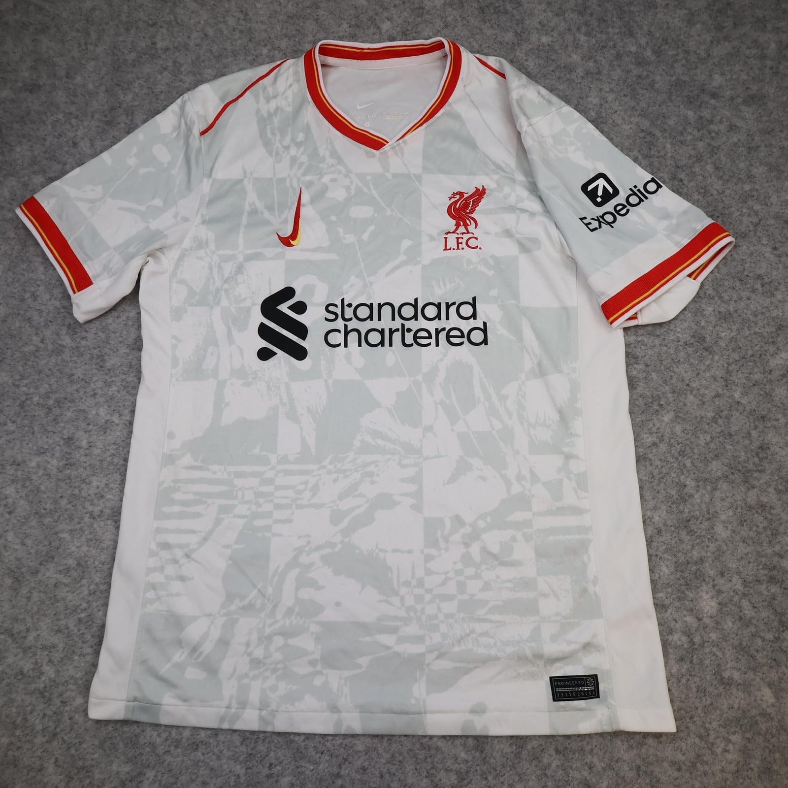 Liverpool Away Shirt Mens Medium White Third Nike Soccer Jersey 2024 2025