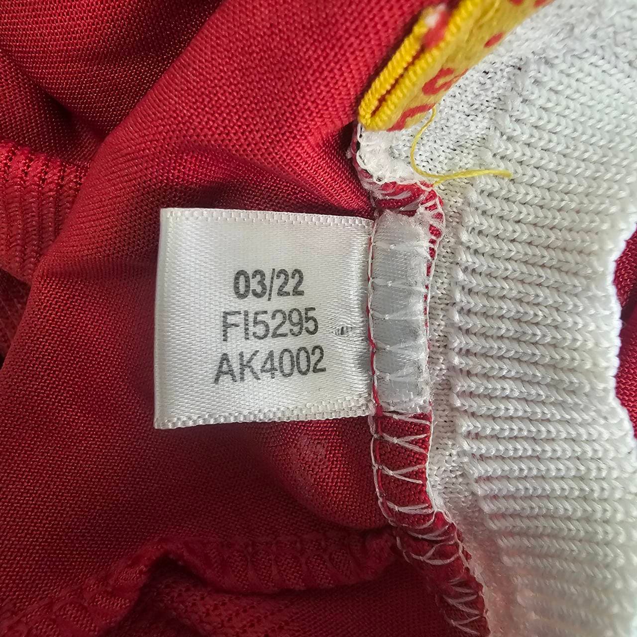Not genuine Adidas code tag showing FI5295