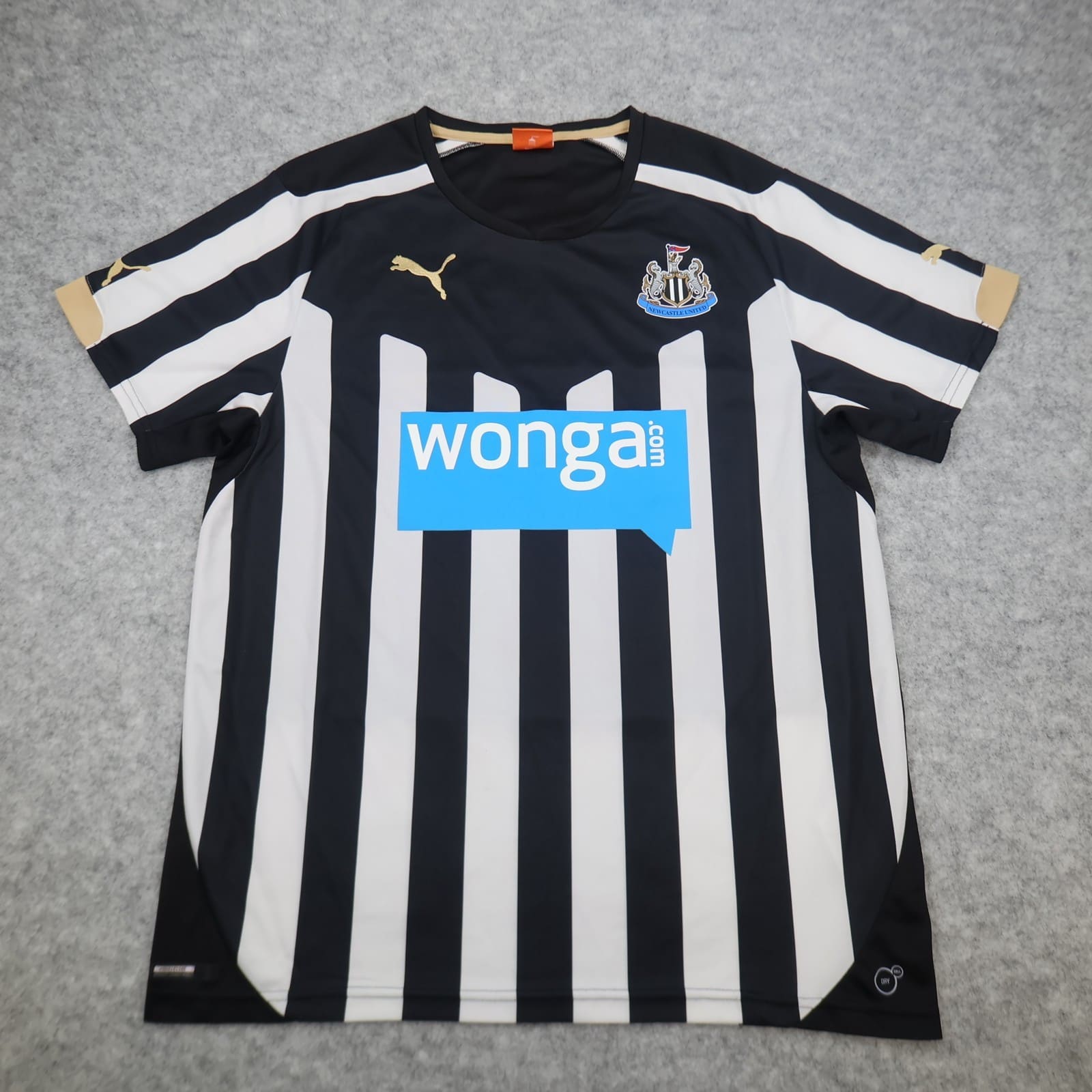 Newcastle United Shirt Medium White Black Home Kit 2014 2015 Puma Jersey