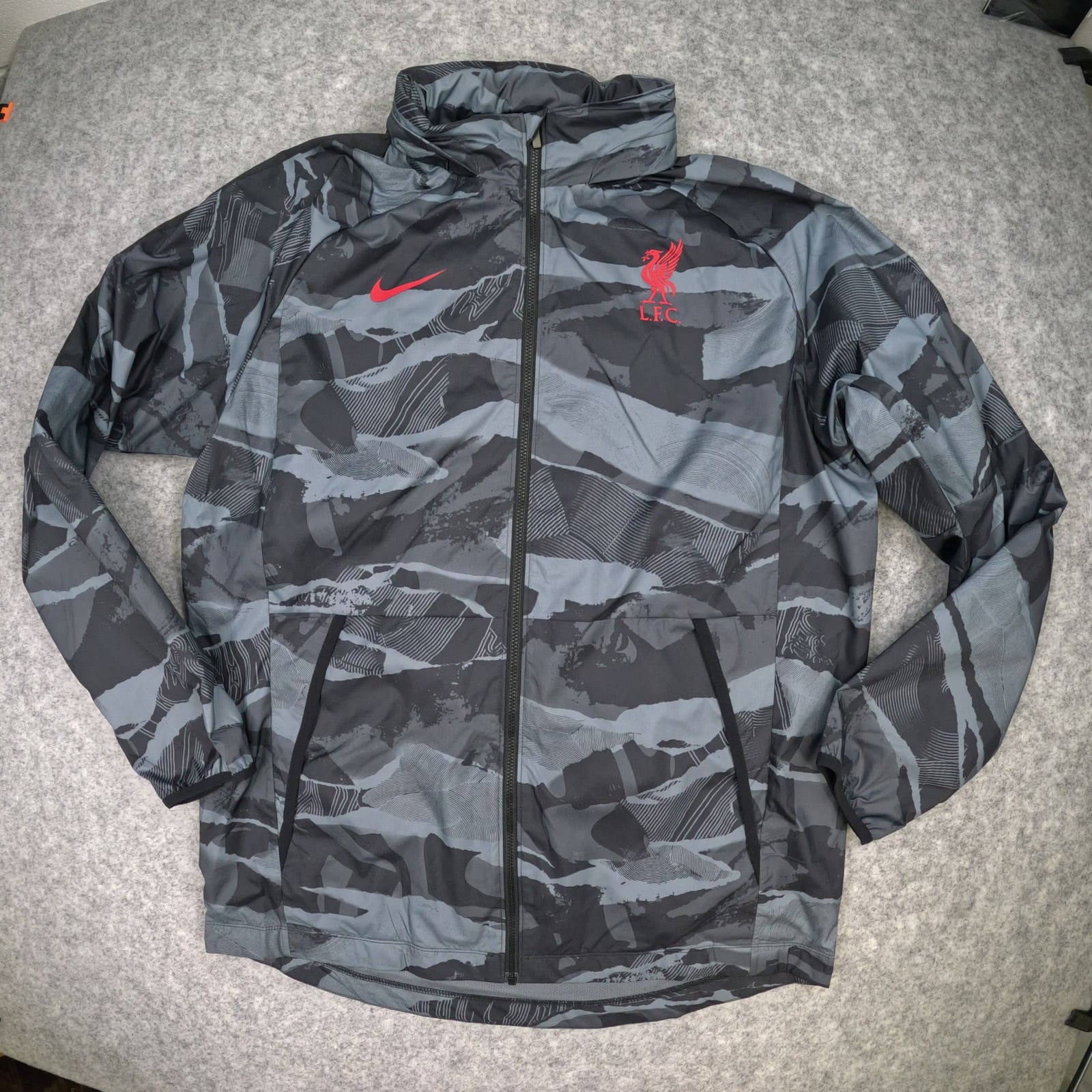 Liverpool Jacket Large Grey Nike Long Sleeve All Weather Fan Zip Football
