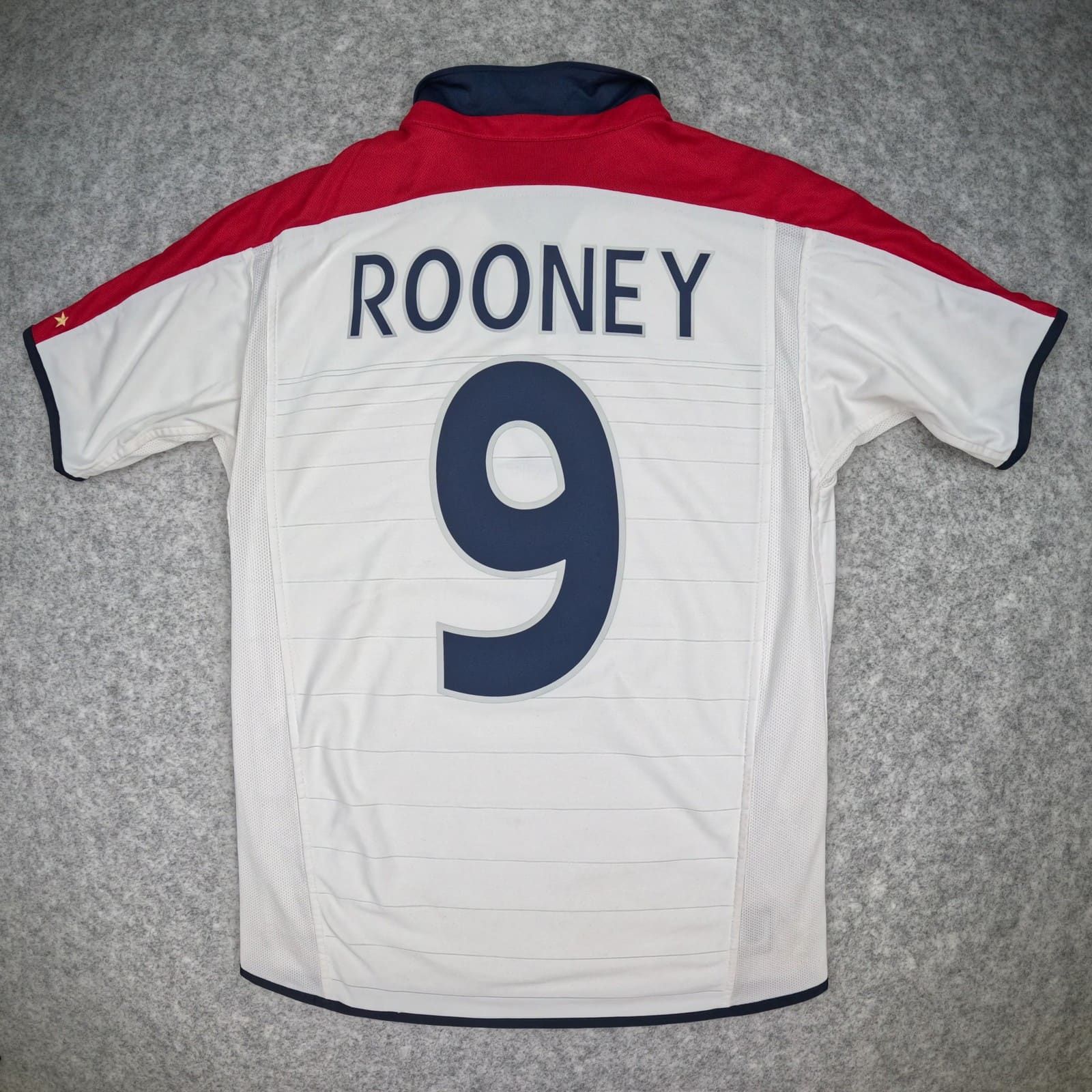 England Football Shirt Small White Home 2003 2005 Umbro ROONEY 9 Soccer Jersey