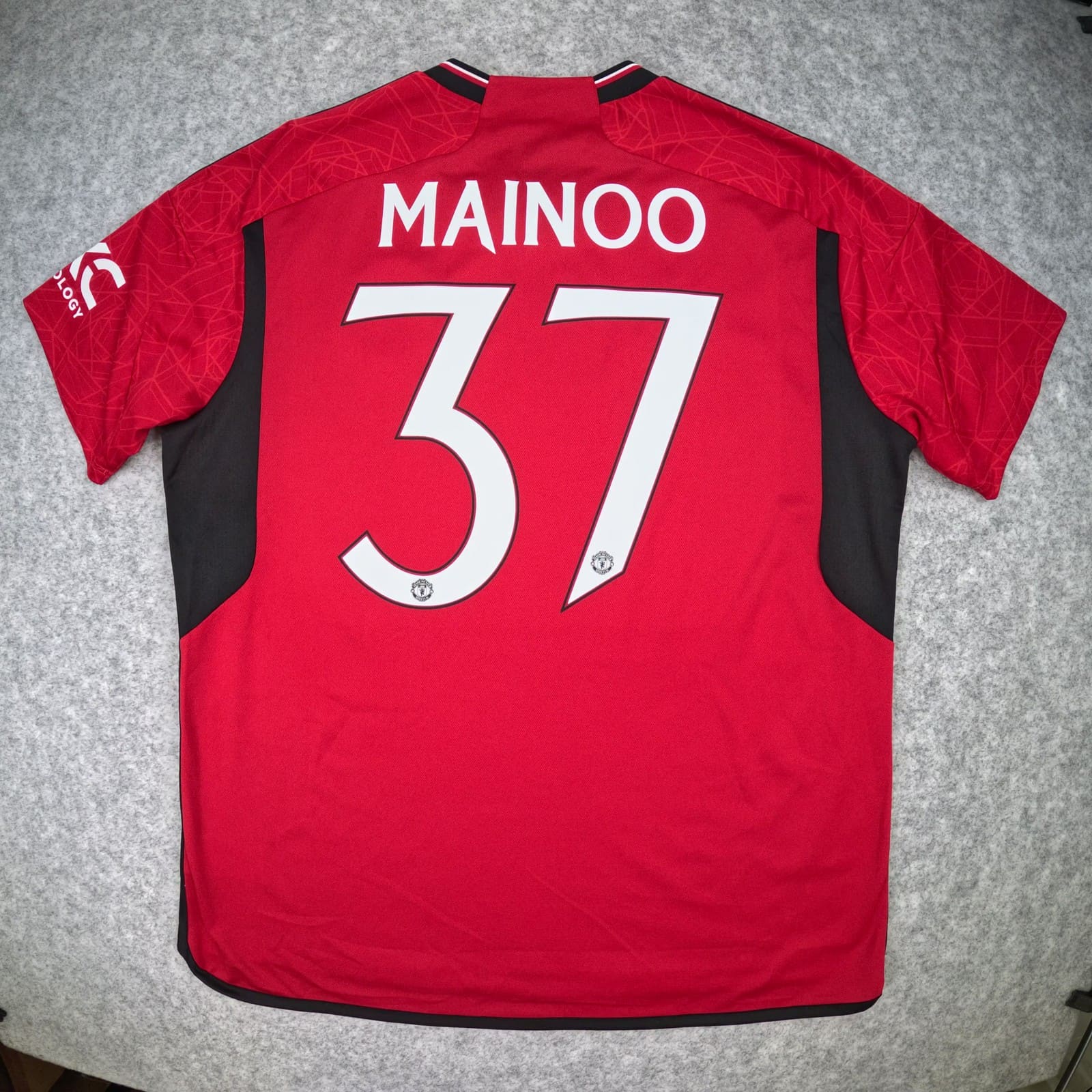 Manchester United Football Shirt Extra Large Red Home 2023 24 adidas Mainoo 37