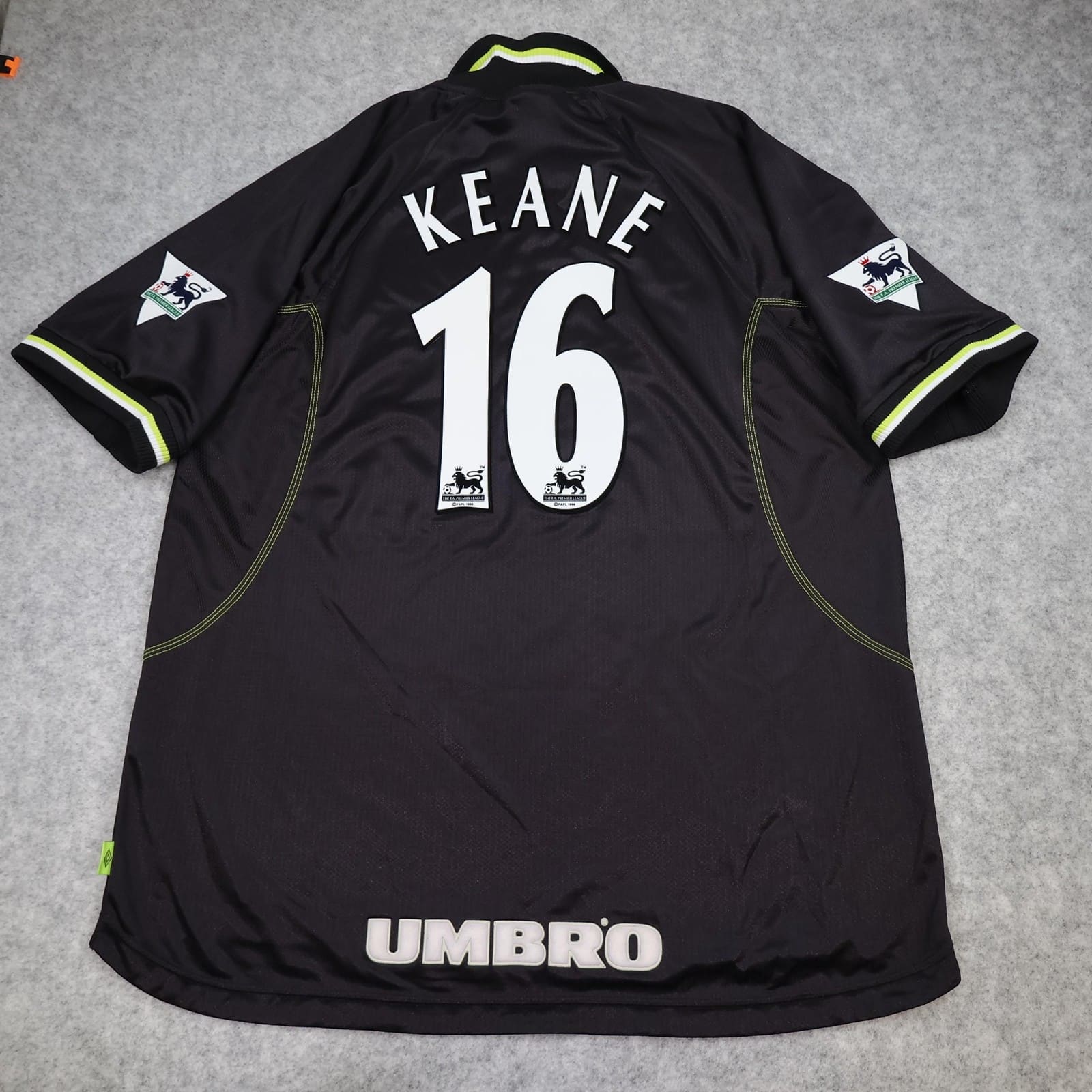 Vintage Manchester United Shirt 2XL Black Away Umbro 1998 1999 Keane Jersey