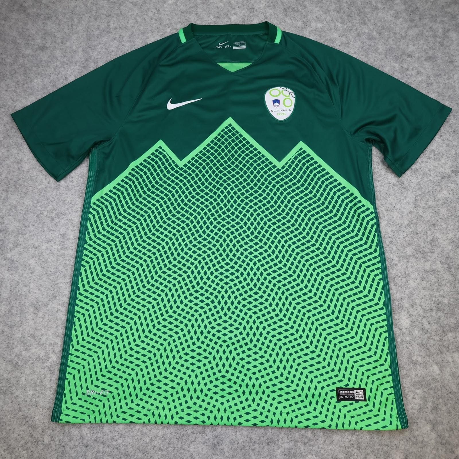 Slovenia Shirt Mens Large Green Away 2016 2017 Football Nike Soccer Jersey